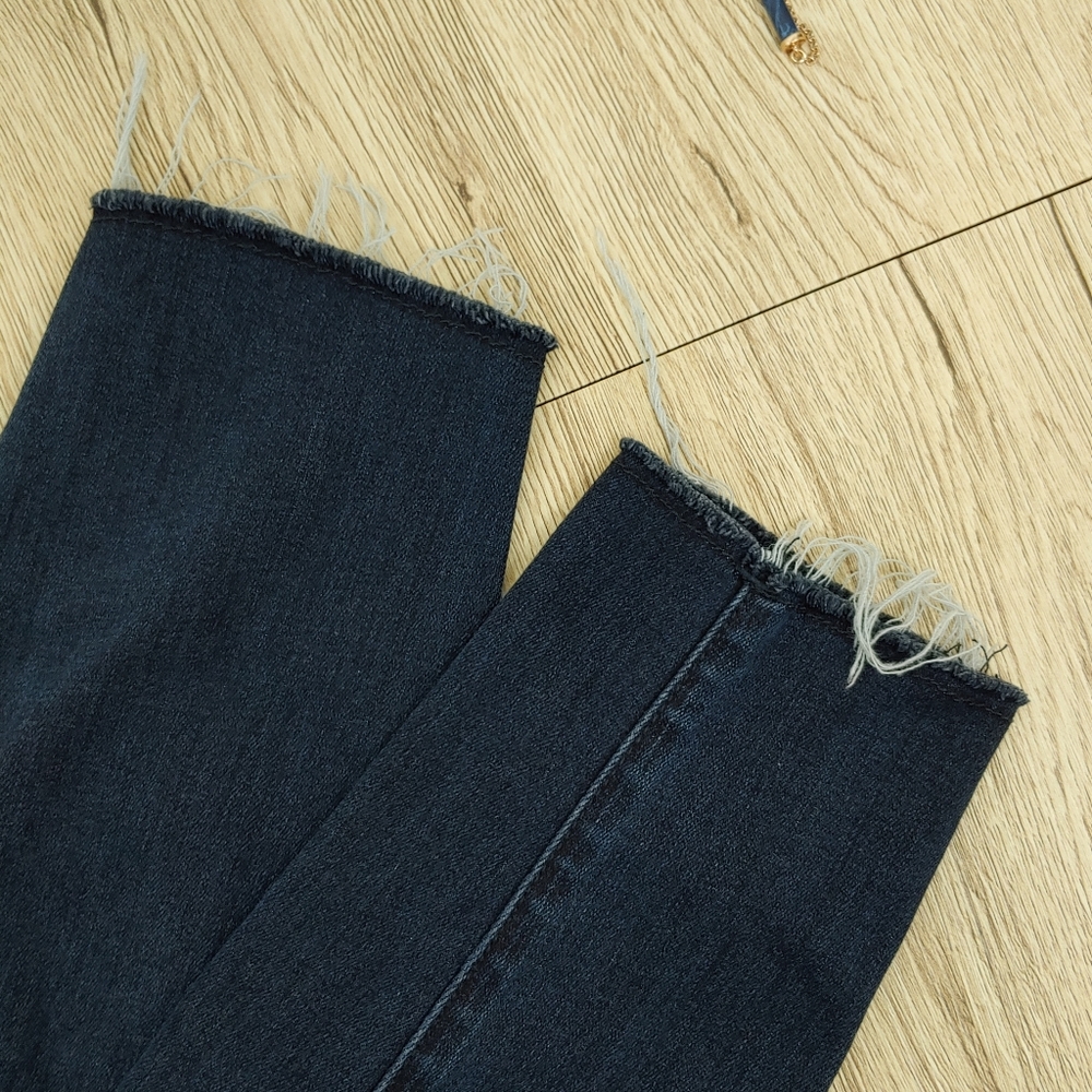 Anthropologie Pilcro High-Rise Jeans Frayed Hem - Picture 7 of 7